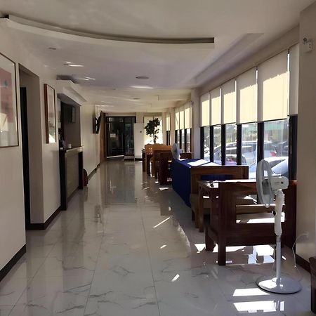 Oyo 195 Ranchotel - Binan Extérieur photo